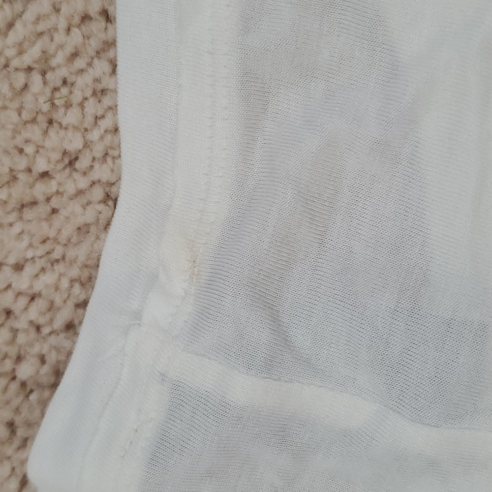 Express White Top - Picture 5 of 6